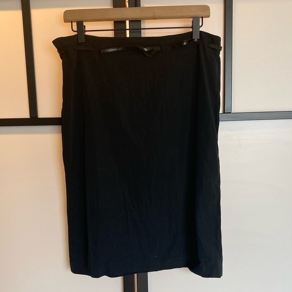 Vintage Dolce & Gabbana black skirt. Size 48 - Picture 2 of 16